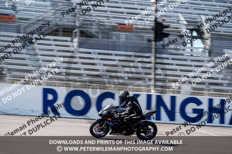 Rockingham no limits trackday;enduro digital images;event digital images;eventdigitalimages;no limits trackdays;peter wileman photography;racing digital images;rockingham raceway northamptonshire;rockingham trackday photographs;trackday digital images;trackday photos